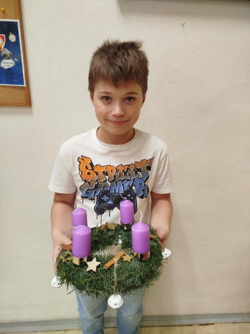 Tvoření adventních věnců 3. třída 
